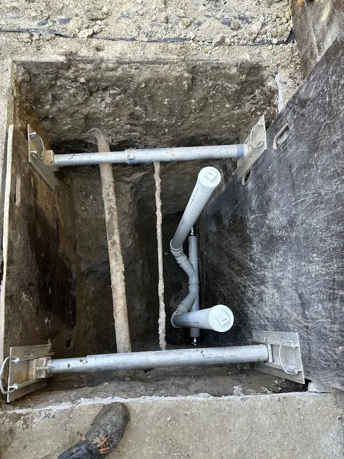 Experienced plumber completing Gas Line Repair work in Cloverleaf